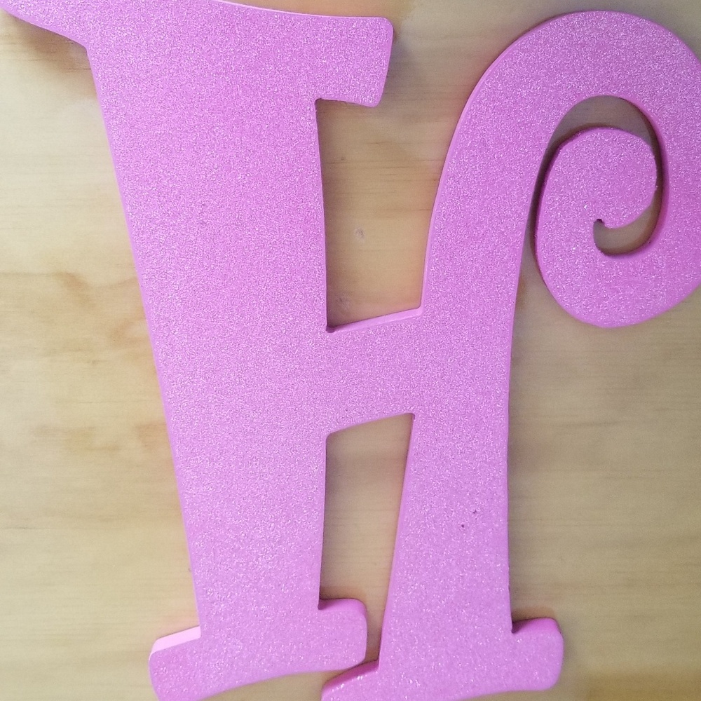 Hangable letter "H"